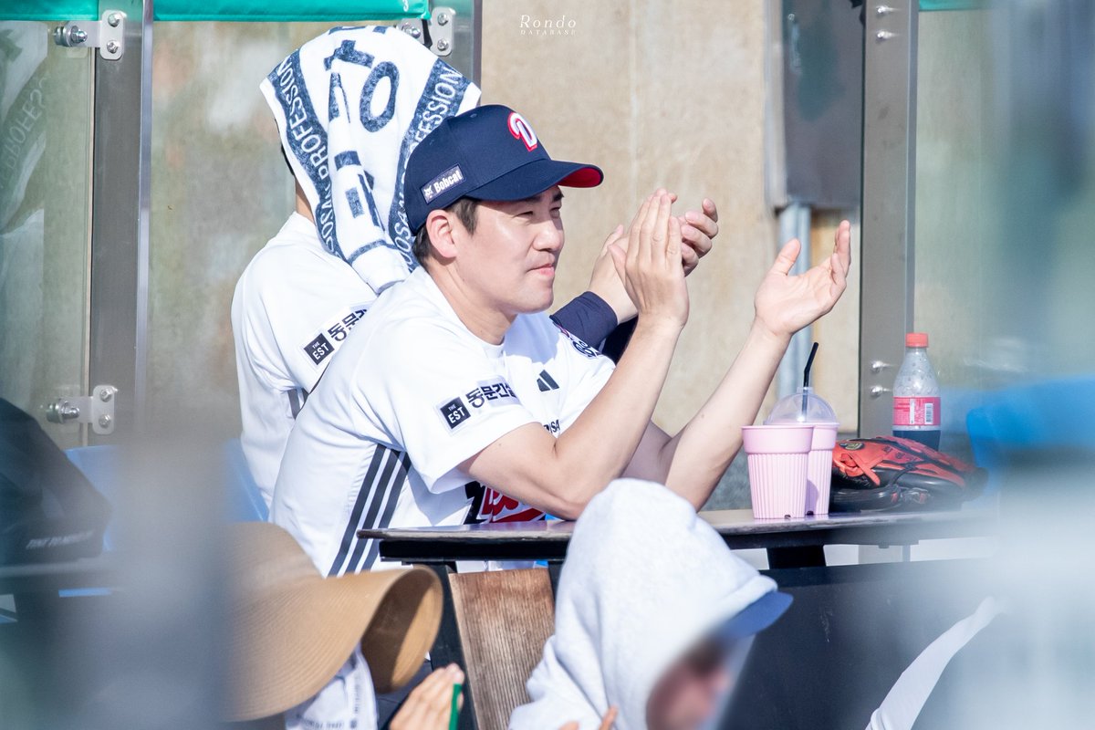 론도 tweet media