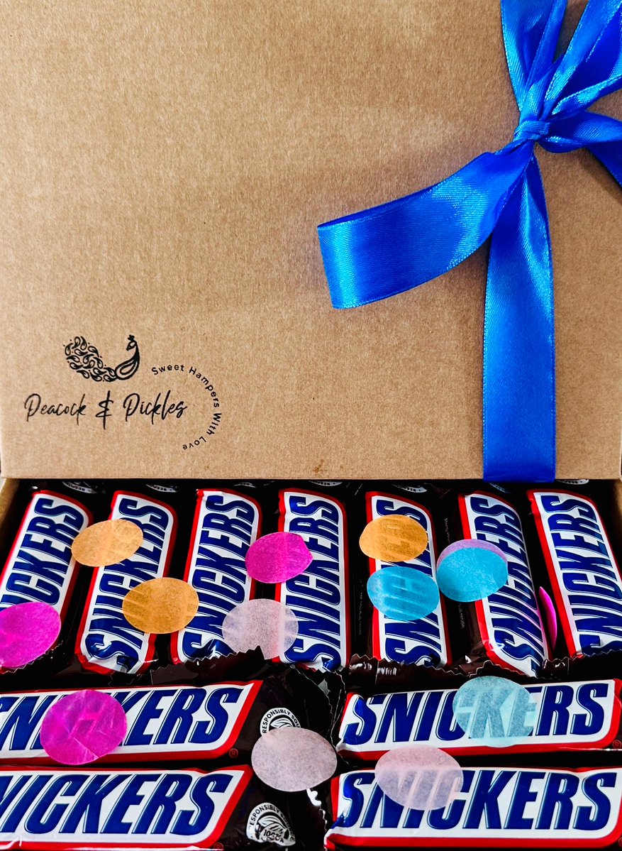 PeacockChoc's tweet image. Snickers Bar Gift Box | Chocolate Hamper | Birthday Present (Letterbox Friendly) tuppu.net/9d9a1d13 #Photography #handmadefurniture #homeoffice #greetingscard #lakedistrict #rusticfurniture #shelving #housewarming #chocolate #SnickersBar