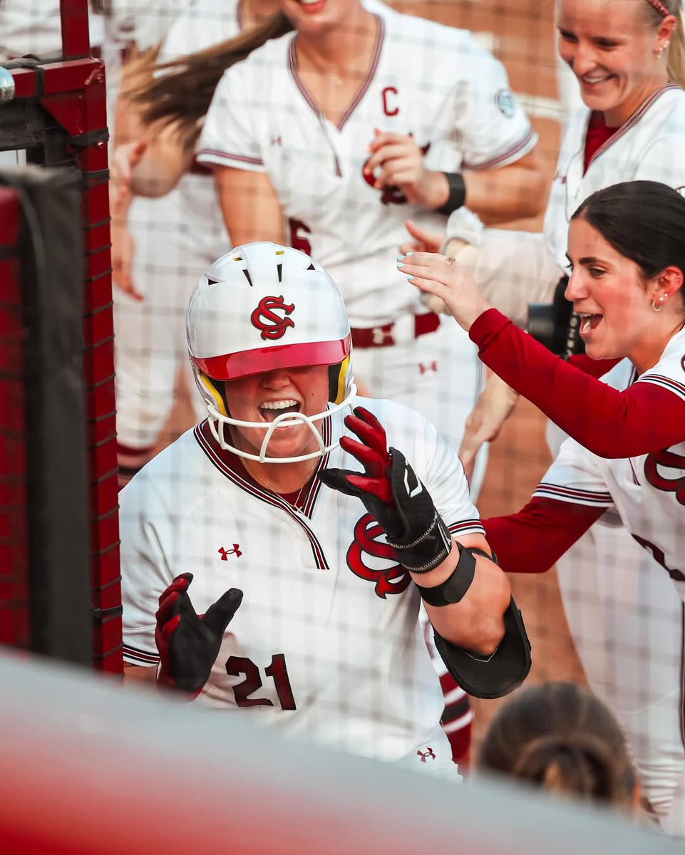 NCAA Softball tweet media