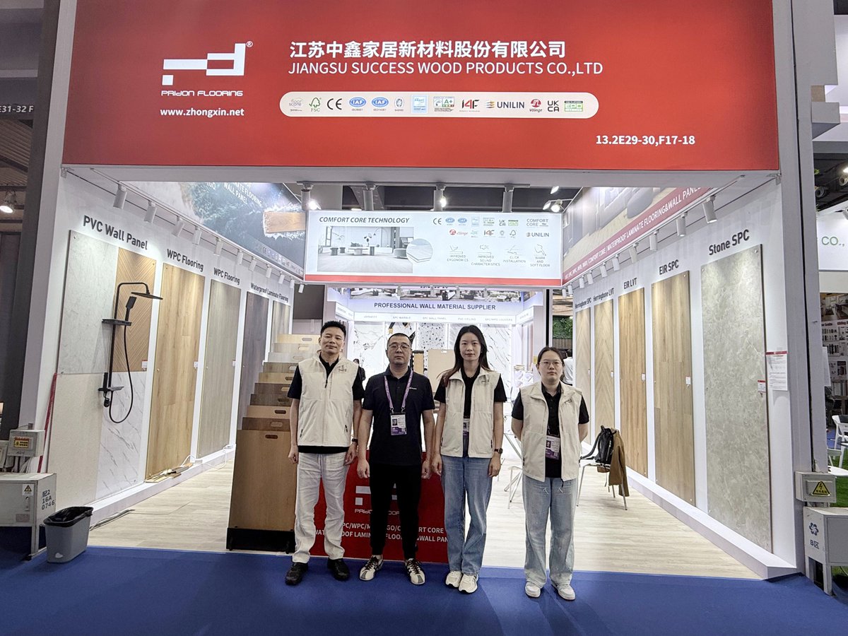 PridonF's tweet photo. 👏 Day 3 at Canton Fair – the energy is unreal.

We’re live at Booth [13.2E29-30,F17-18] , drawing serious interest from global buyers. Come see what all the buzz is about. 💥

#CantonFair #139thCantonFair #SPC FLOORING #WPC FLOORING #LVT #Wall panel #LSPC https://t.co/pEoVsWNEzx