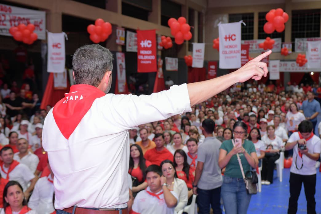 Gracias Caazapá por este recibimiento extraordinario. Ver tanta fuerza, tanta unidad y tanto cariño de nuestra gente emociona y compromete. Hoy me llevo el abrazo de un departamento entero que está de pie, unido y listo para la victoria en estas municipales.