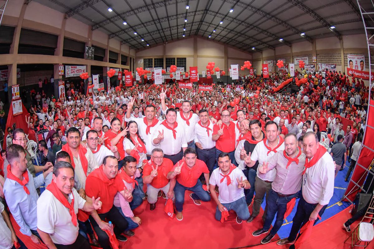AllianaPedro's tweet photo. Gracias Caazapá por este recibimiento extraordinario. Ver tanta fuerza, tanta unidad y tanto cariño de nuestra gente emociona y compromete. Hoy me llevo el abrazo de un departamento entero que está de pie, unido y listo para la victoria en estas municipales. https://t.co/yZy4A0CCTG