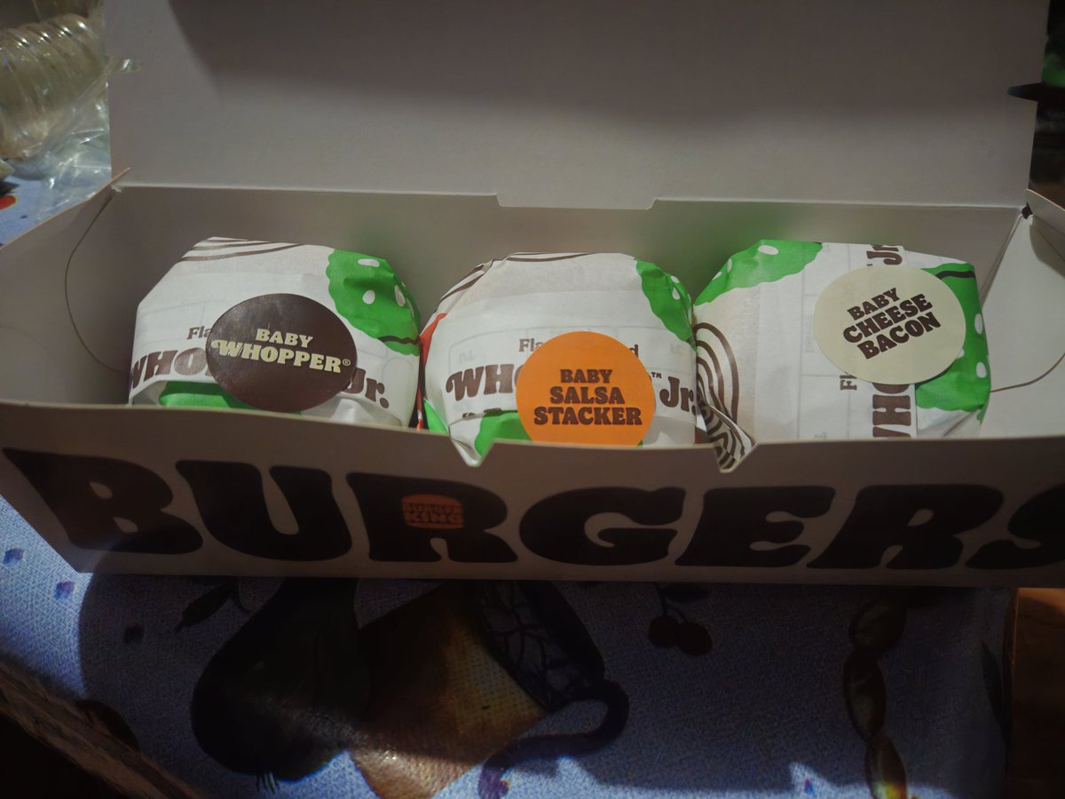 theFreak7's tweet photo. @BurgerKingMX No debí ilusionarme tanto o al menos tal vez no debí comer una tras de otra. Todas me supieron igual, y ni percibí el sabor del tocino ni de la salsa stacker.
Y encima se me olvidó dar mi código para sumar coronas. 😔 😔 https://t.co/AgTR4rsHAQ