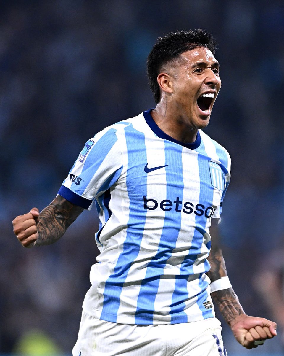 Data Racing 👑 tweet media