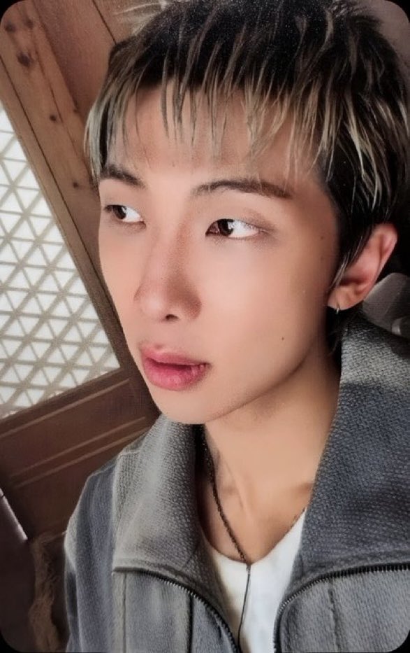 Zoe ‏𝄢♮ tweet media