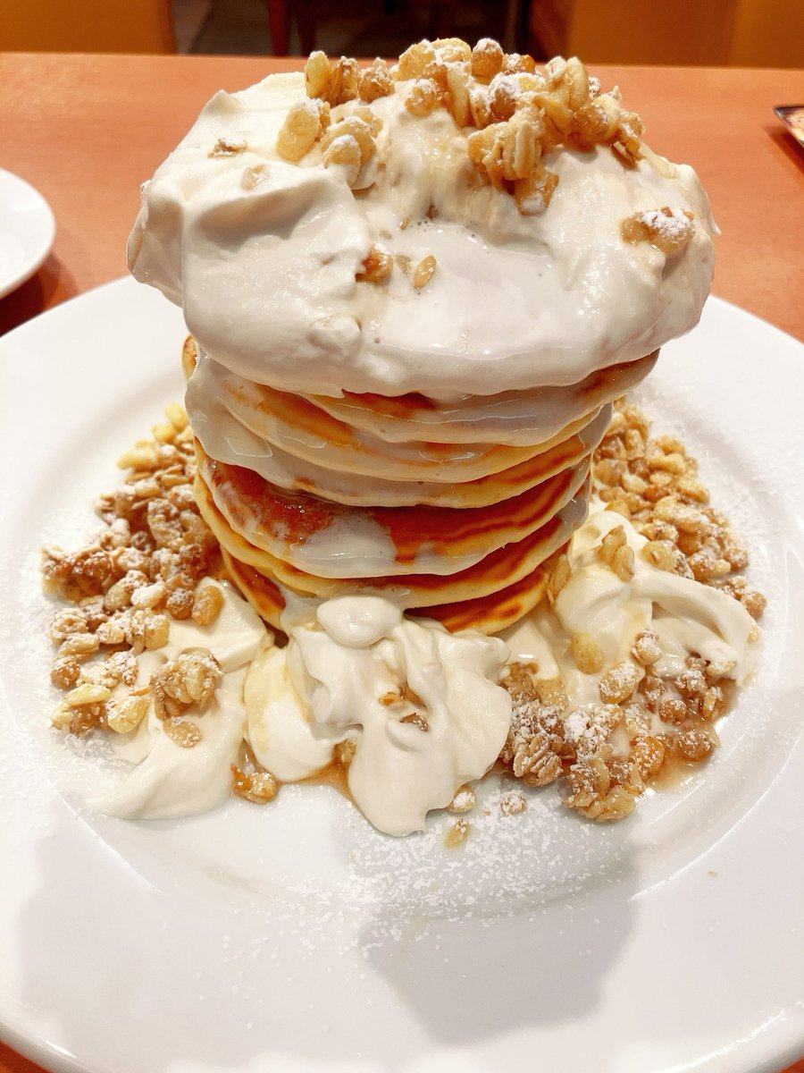 amasiro9's tweet photo. デニーズのタワーパンケーキ
思ってたより小さかった https://t.co/OKFKzkpKQu