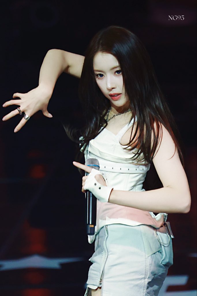 NG95jiwoo tweet media