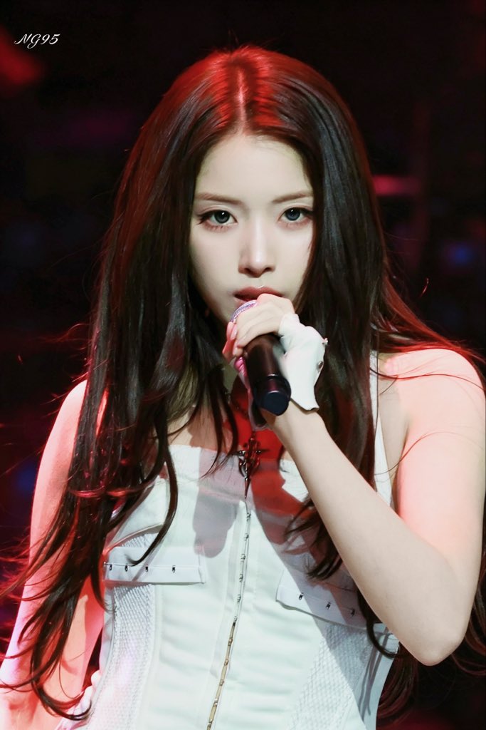 NG95jiwoo tweet media