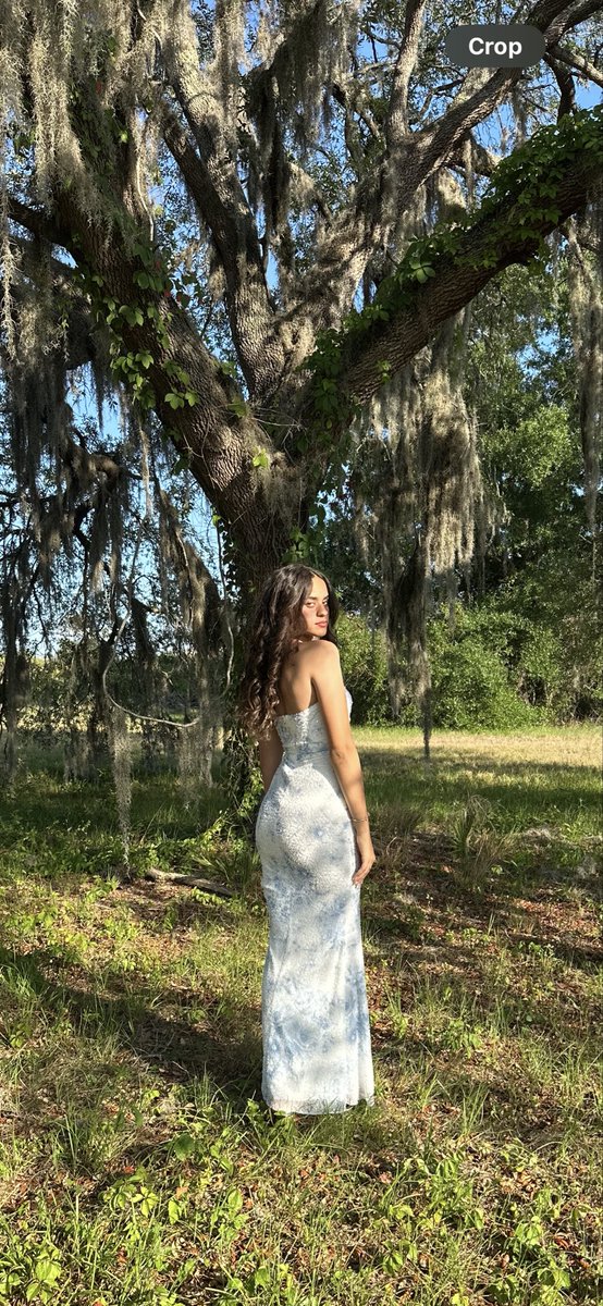 mjgonzalez2027's tweet image. No uniform tonight. #Prom