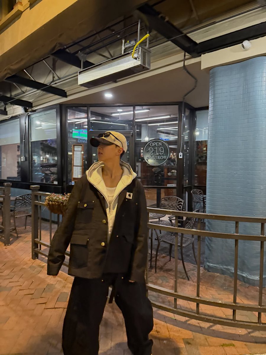 Hoshi. tweet media