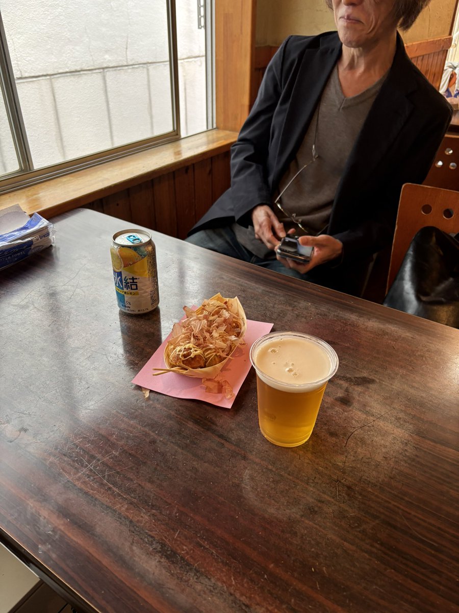 本日の1件目ー笑
わなかの塩たこ焼きで一杯w