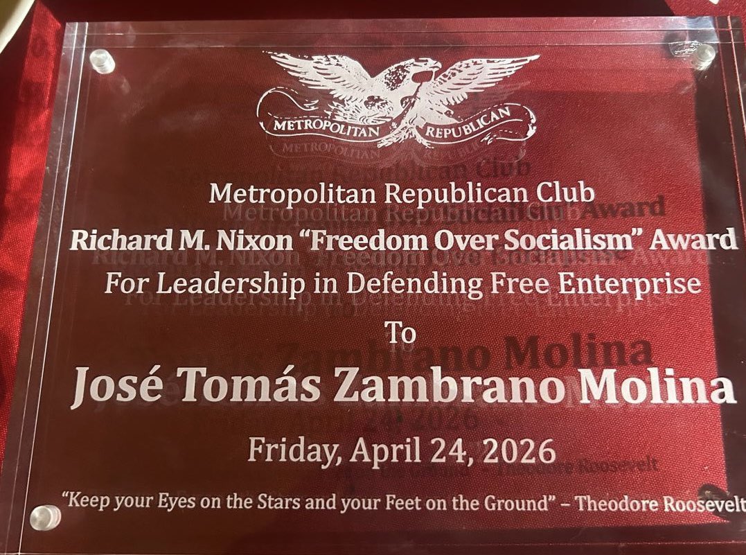 HONOR A QUIEN HONOR MERECE 

Primer hondureño en recibir el premio RICHARD M. NIXON “FREEDOM OVER SOCIALISM” orgulloso de venir luchando desde 2022 a lado de un gran líder, nacionalista y gran hondureño, <a href="/TommyZambranoM/">Tommy Zambrano</a>
