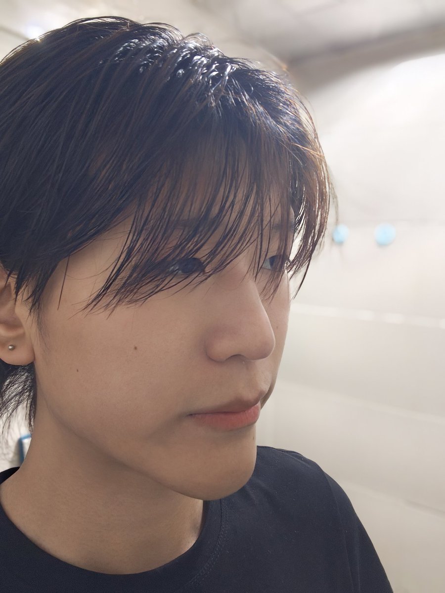 藏着刀片的苹果 tweet media