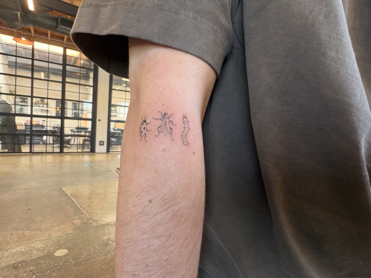 cmithelman's tweet photo. @rainysoinlove Me getting this yesterday https://t.co/ocJepsSXQD