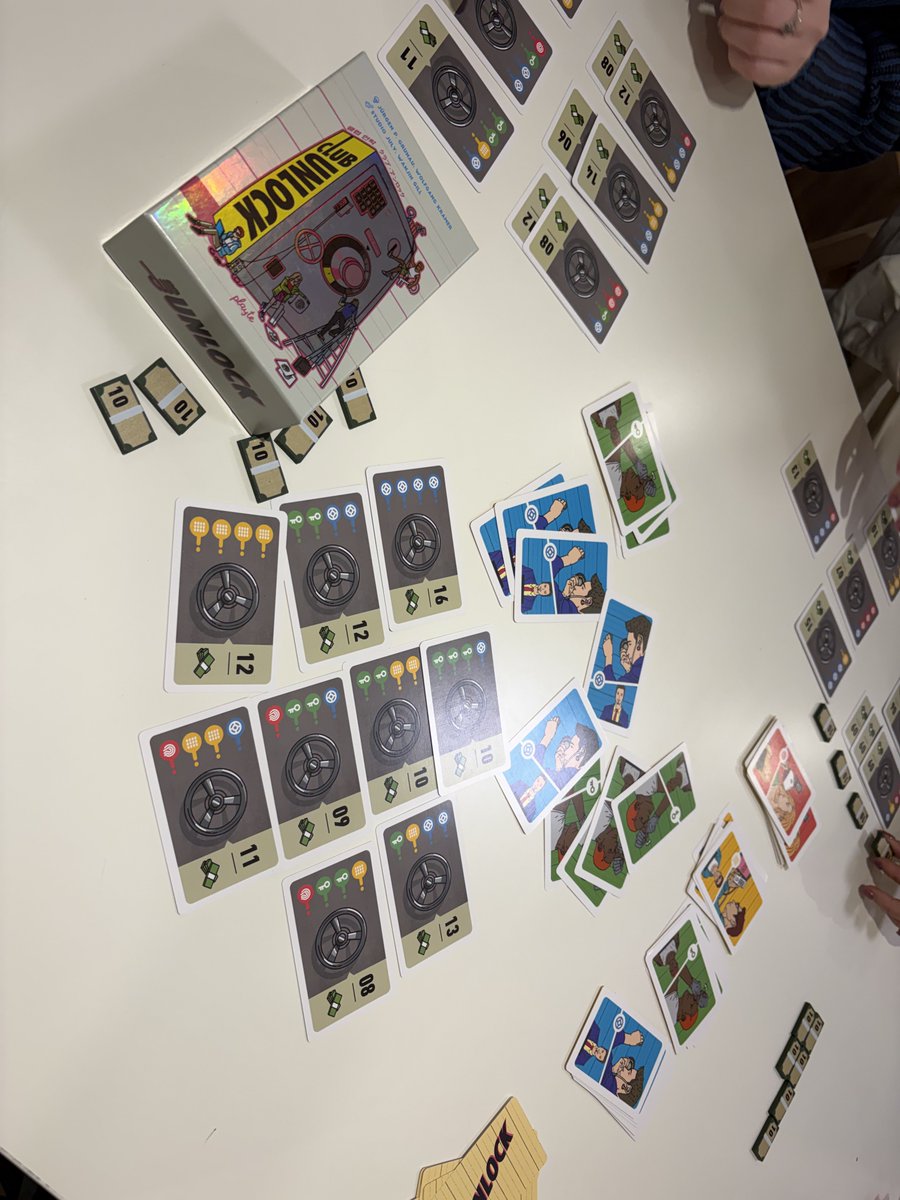 CelestialCrownC's tweet image. 2026/3/21
#コロコロ堂:#StormInATeacup:#Xylotar:#Cash
ソラミレドレドレ←4人戦
テーマ/フレーバーとゲーム性のマッチ度、高い方がインストしやすい（説明しやすい）のはそう。結局『なにやってんの』かが伝わらないと処理の羅列に感じるし、手続きの話になるから記憶容量ばかり食われる。
