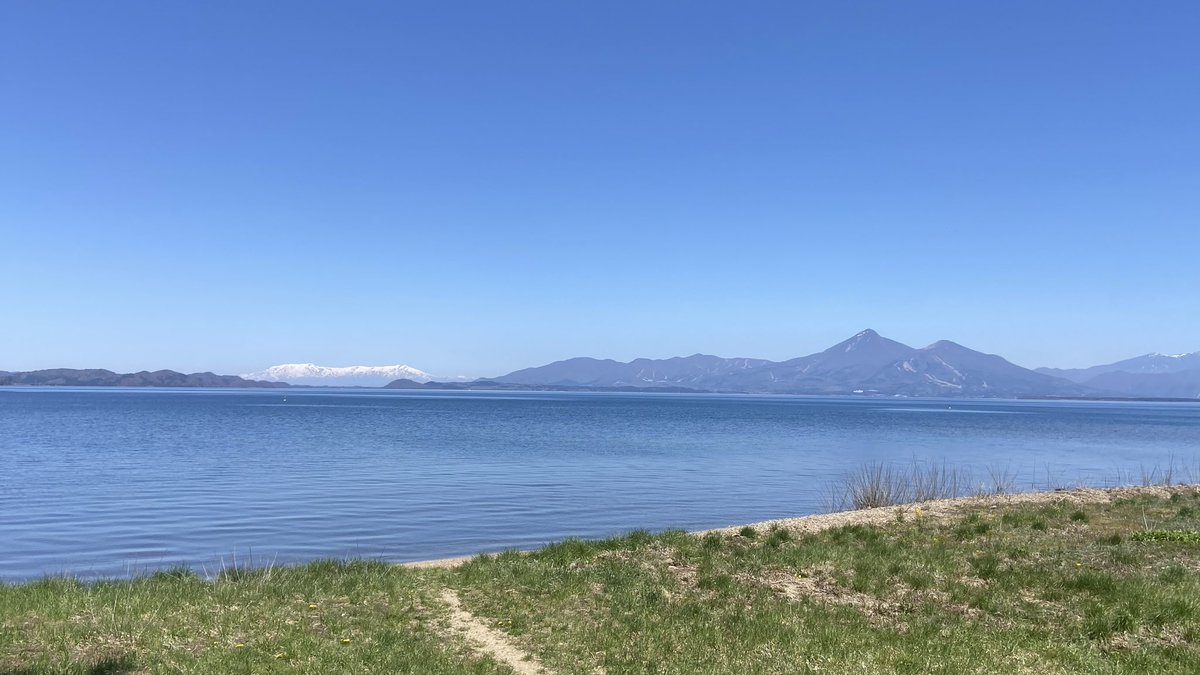 RQLKPtp4s2TTFXC's tweet photo. 磐梯山と猪苗代湖
#宮ヶ瀬湖コペンの会 https://t.co/8oRGvUkQt5