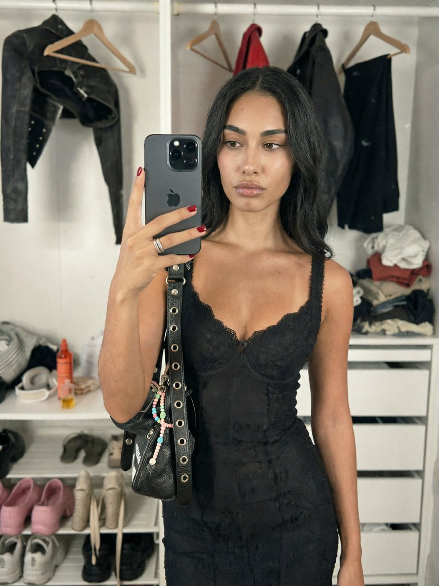 zoeherz_ok's tweet image. I'm ready to go! Let's go get some delicious sushi!

#sushilover #miami #miamibeach #girlsnightout #girlstrip