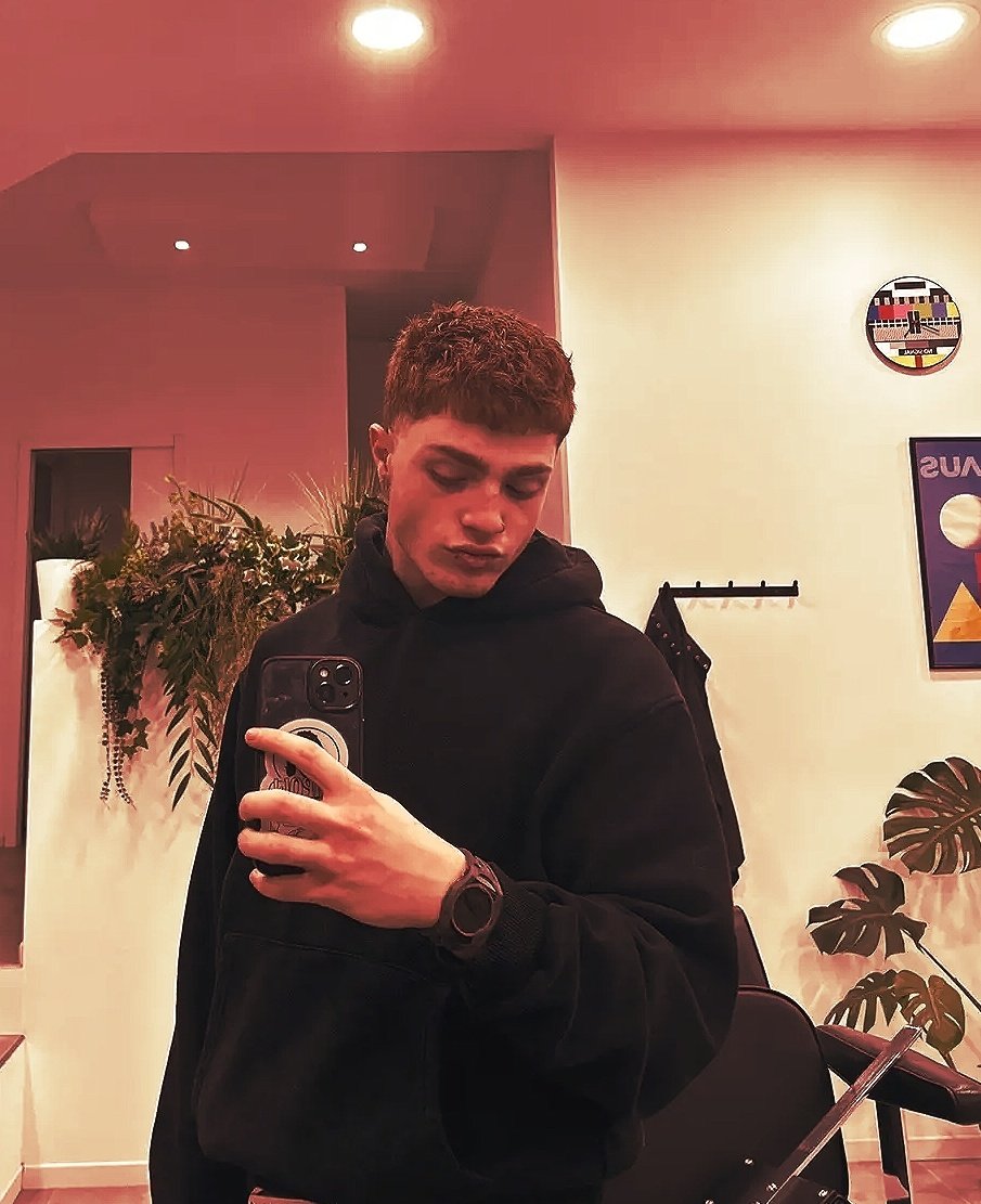 𝘸𝖺𝗹𝗹𝘆 𝘸𝗲𝙨t. tweet media