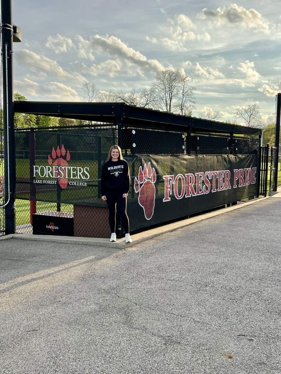 maevecarlton's tweet photo. Thank you @LFCollegeSB for a great visit today! I really enjoyed touring the campus, having lunch with the team, and watching the team practice! Thank you @JoeKinsella66 for the great experience. Go Foresters! ❤️🖤 https://t.co/BGjQViGbKA