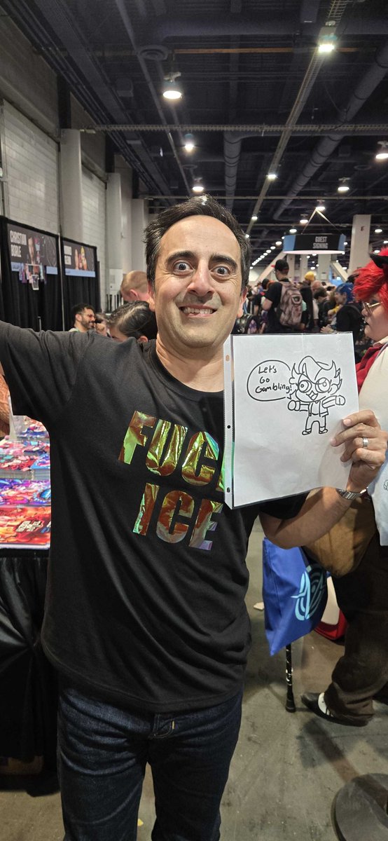FeedMe_Katsudon's tweet photo. I COULDN'T GO TO LVLUP SO @SpringbonTrapp TOOK DOODLE ME

BUT I DIDNT FUCKING EXPECT HIM TO MAKE THEM TAKE A PICTURE WITH "ME" 😭✨ https://t.co/qin5HSS59T