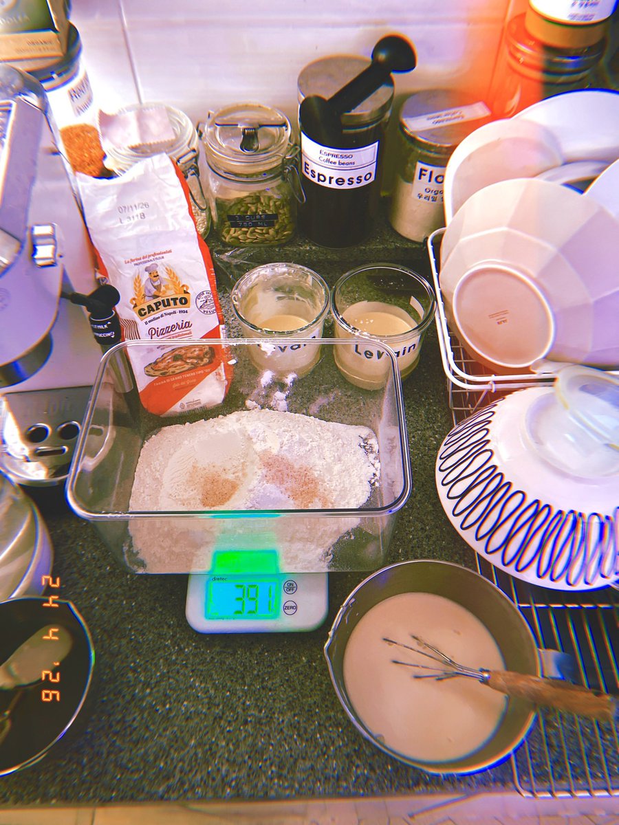 drewstar___'s tweet photo. 🥖#발효시작
Levain+water 402g
Caputo+Caputo+Bread flour 391g
=Sourdough 808g
#April24 #F24Apr2026
#fridaymood
#friday https://t.co/ezbeWO13ua