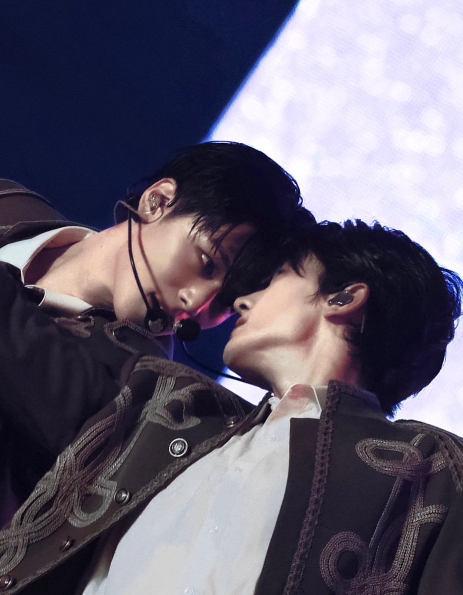 are they going to kiss