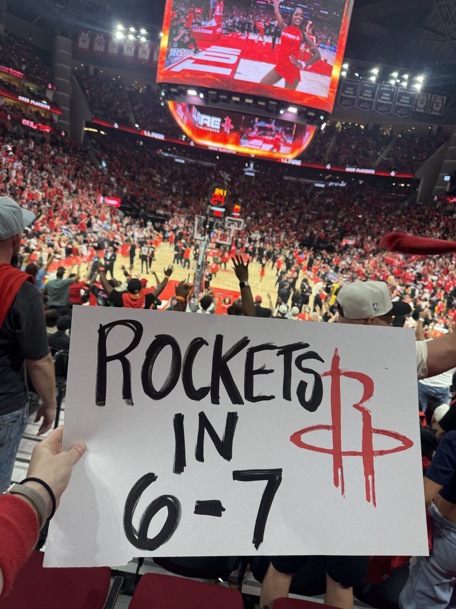 Rocketgirl tweet media