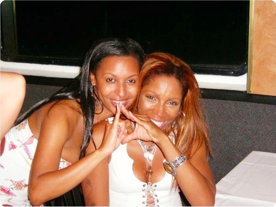 Lizzs_Lockeroom's tweet image. #FlashbackFriday Skee-Oop with A.J. Johnson....