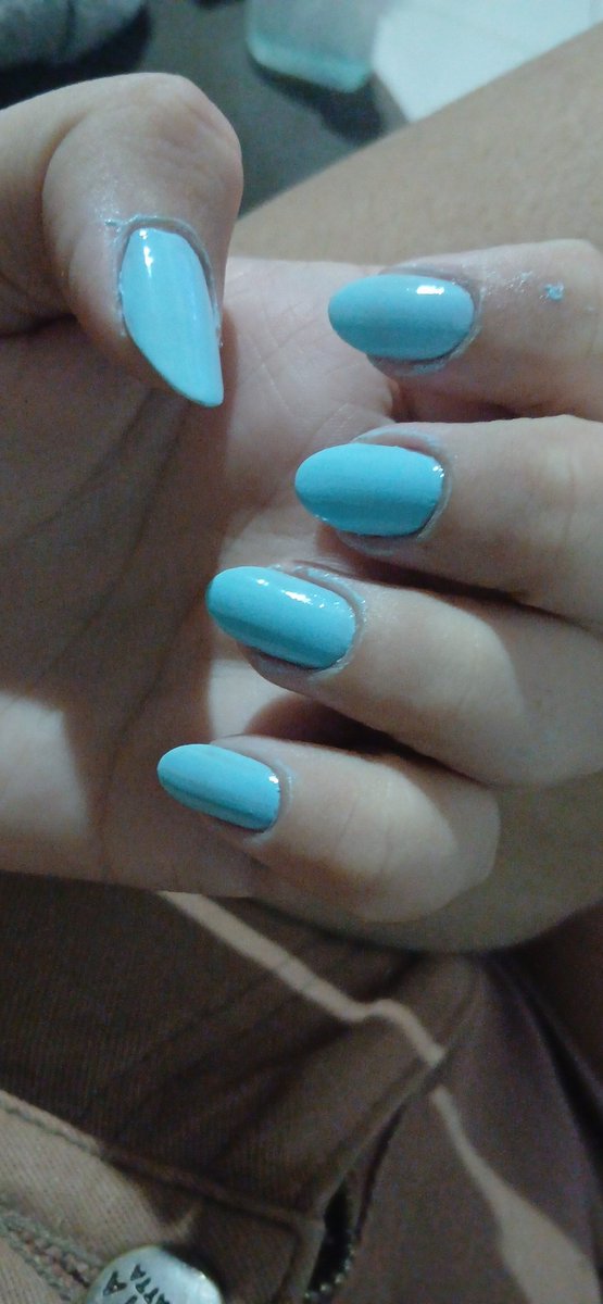 na foto parece azul piscina mas n ehhhh