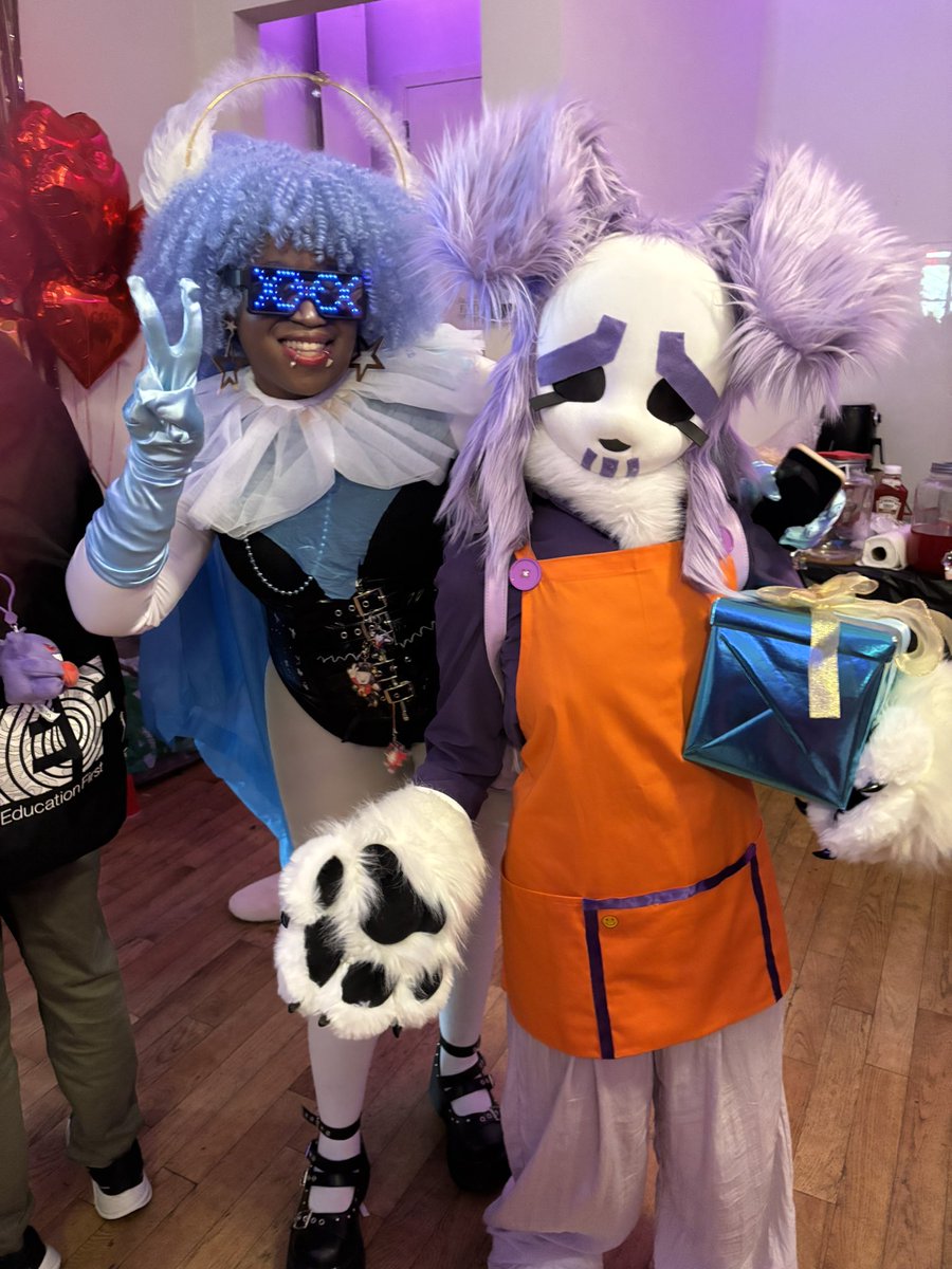 itsrambtime's tweet photo. I went to a small meetup called UnderCity, here’s a few photos! I had a lot of fun meeting everyone. Thanks so much to people who took photos of me and the hosts. 💖🥰

(tags, ignore!!: #cosplay #ramb #deltarune #deltarunecosplay #DeltaruneChapter3) https://t.co/j8h2O1SWKy