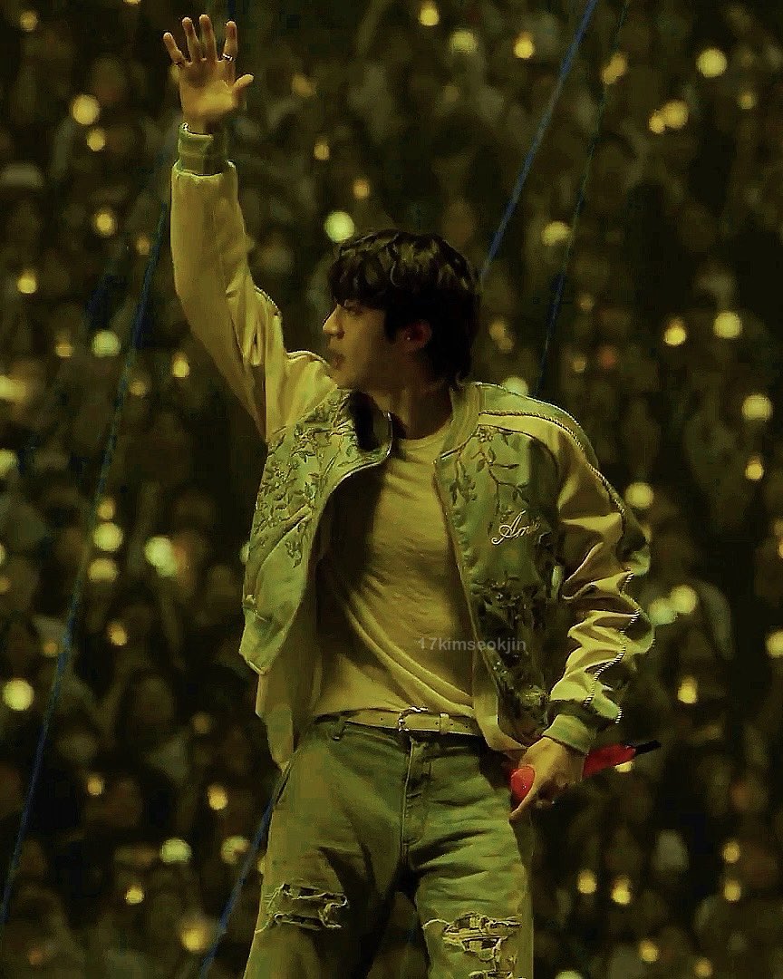 Seokjin save me⁷ ⦿☰☲ ARIRANG 💿 tweet media