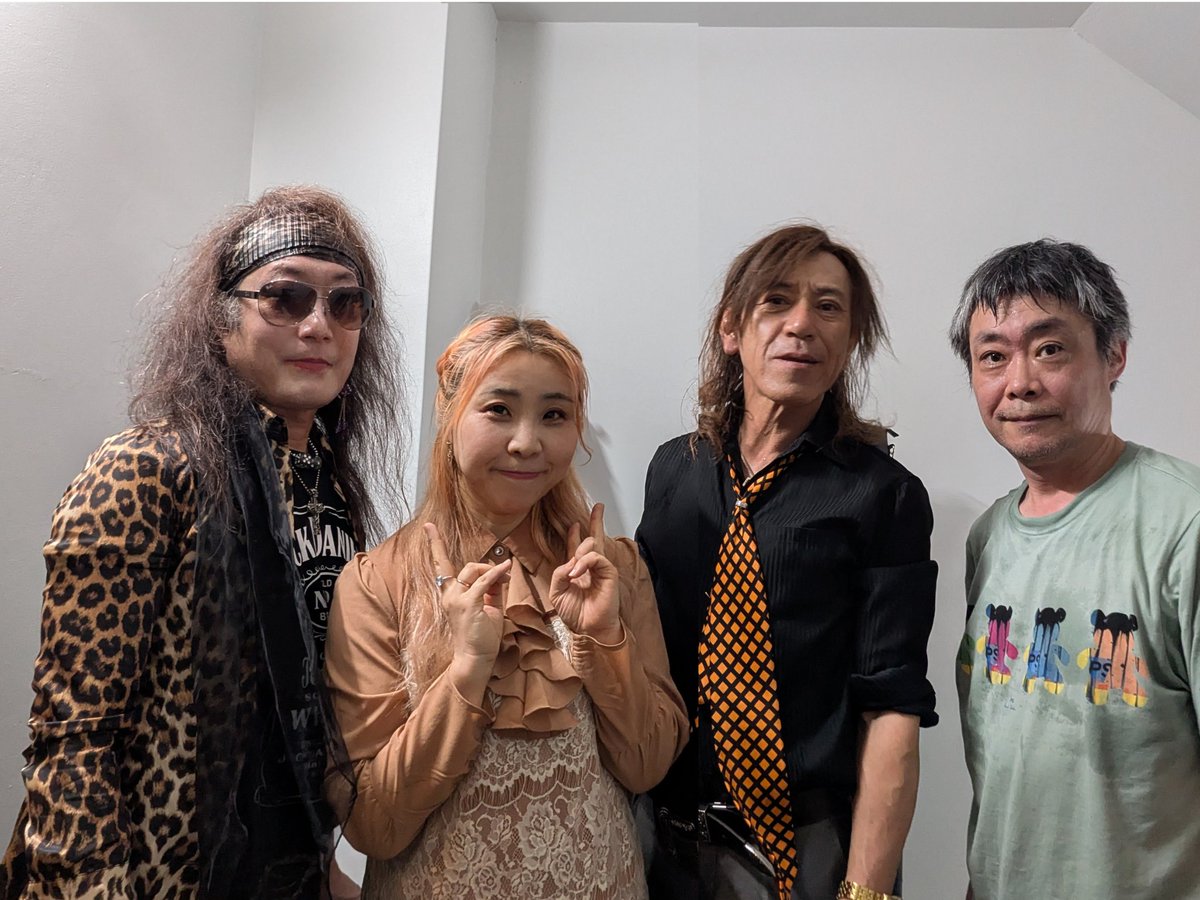 ryusais456's tweet photo. 新開地音楽祭5/9(土)
13：45〜
ミナエンタウン地下1階KeyWest
RY-U-SA ft.RUML(バンド)
で出演します。
店内では1ドリンク注文が必要です🥤
キャパが25名ほどのお店なので、早めに座席を確保しないと立ち見や入れないこともありますのでご留意下さいませ。
皆さまのお越しを楽しみにお待ちしてます♫ https://t.co/TIoAMkFn8n