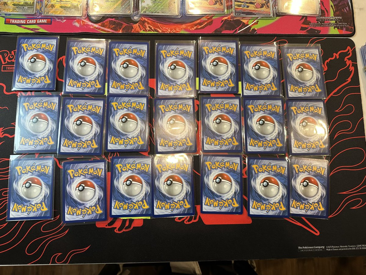 Claim Sale!! 

Black Bolt / White Flare Lot: 1
Comment the name of the card you want below. If I like your comment, the card is yours!

Pricing: Based on TCGplayer NM market value (or slightly below)

Shipping: • $1 PWE • $7 Bubble mailer (with ding defenders)
All cards ship