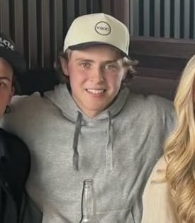 j-lynn 🦈 tweet media