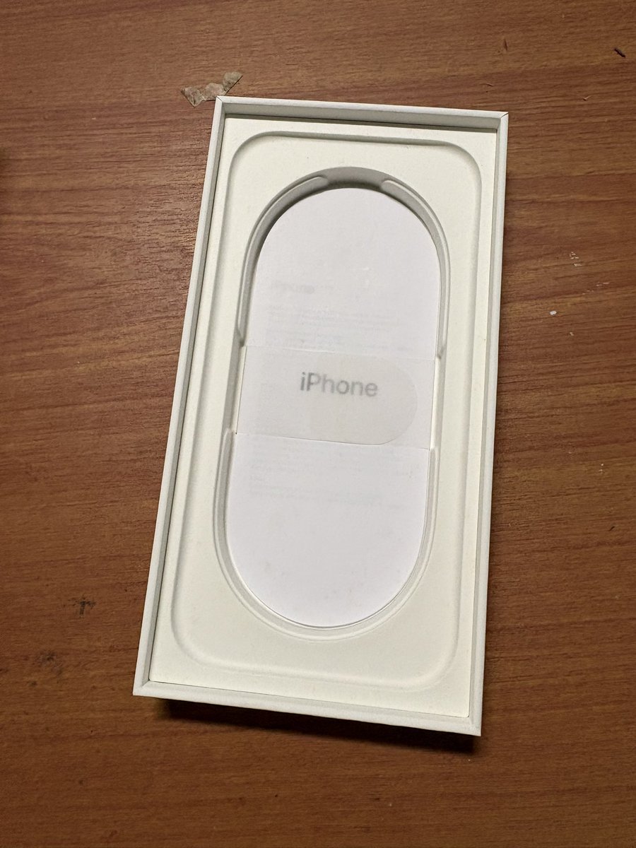 lmno_qr's tweet photo. กล่องเปล่า iPhone 16 🍎 ราคา350.- รวมส่ง
#iphone #ip16 https://t.co/QOHf4NcajD
