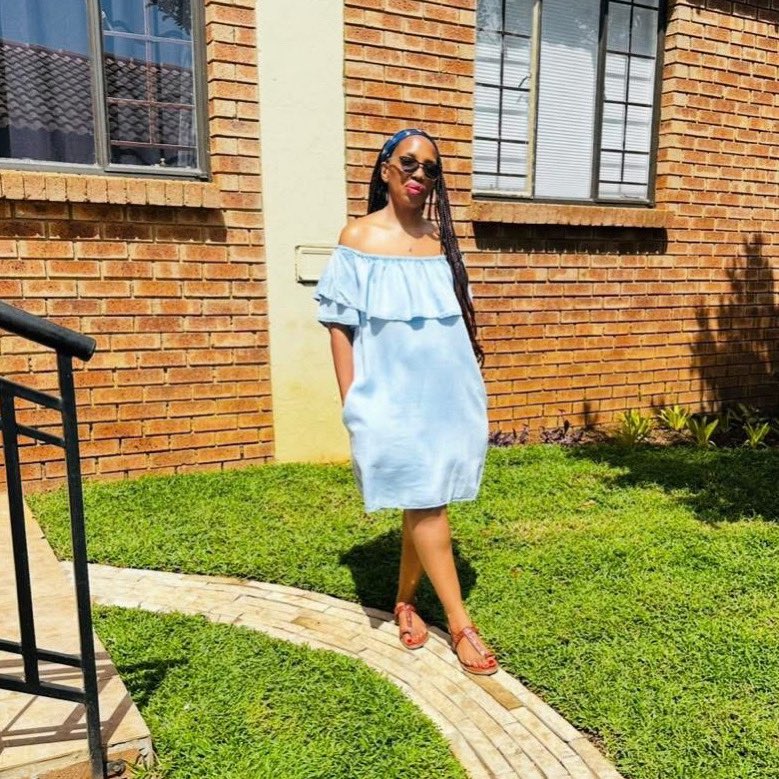 Djbrianrikhotso's tweet photo. Happiest birthday 🎁 🎉🎉🎉🎉 @Mhanibharule 
We are not buying the cake moes? I mean you make better ones 😜😀😀😀 https://t.co/ViqCRvd1fB