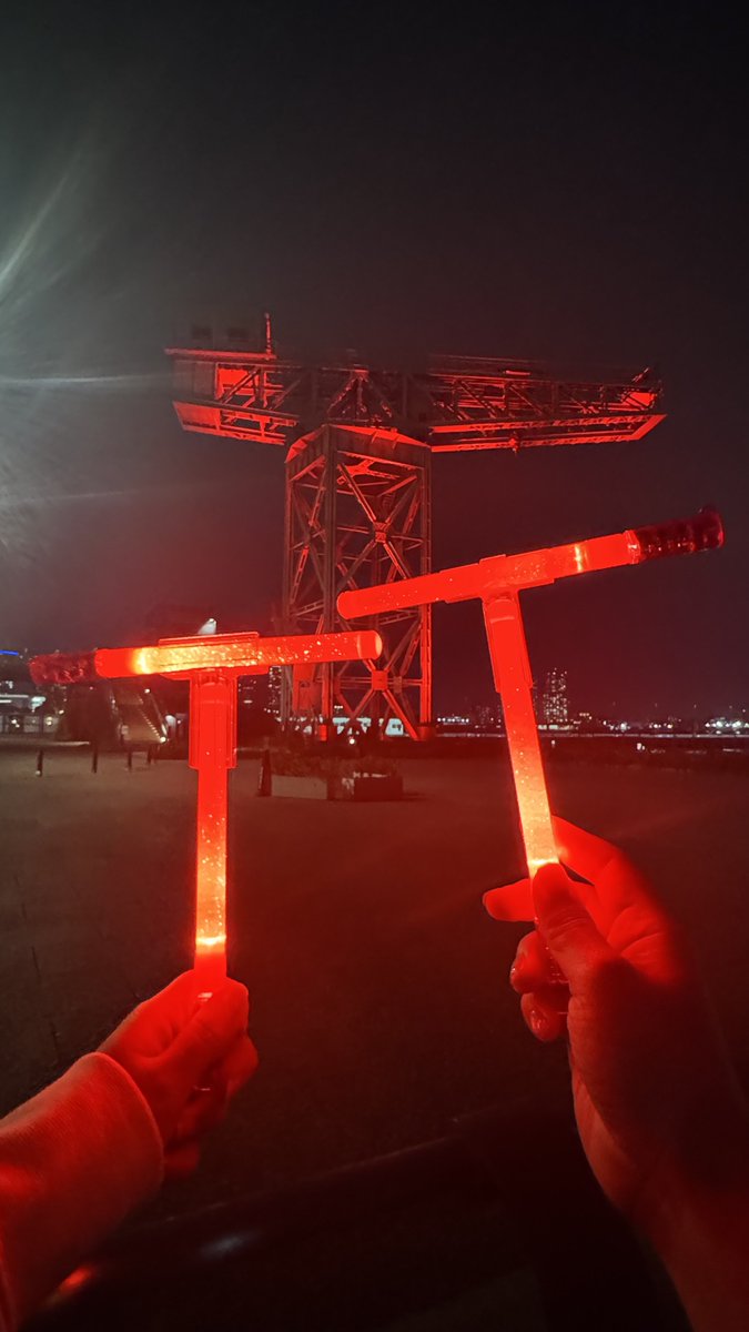 MM7608's tweet photo. 準備OK 
#東方神起_20thAnniversary_LIVEINNISSANSTADIUM_REDOCEAN 
#東方神起 #동방신기 #TVXQ #东方神起 https://t.co/8R1GIXREVc
