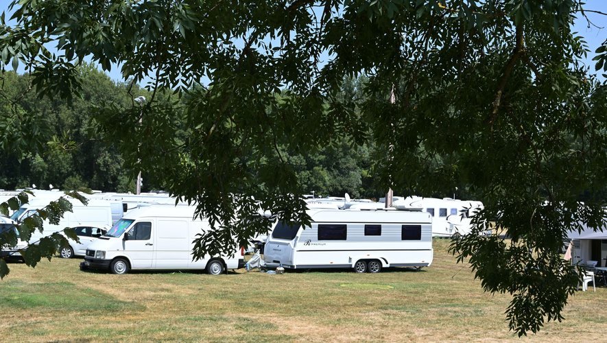 Fdesouche.com est une revue de presse tweet media