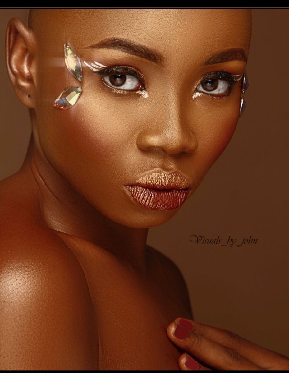 Gray Afrikana tweet media