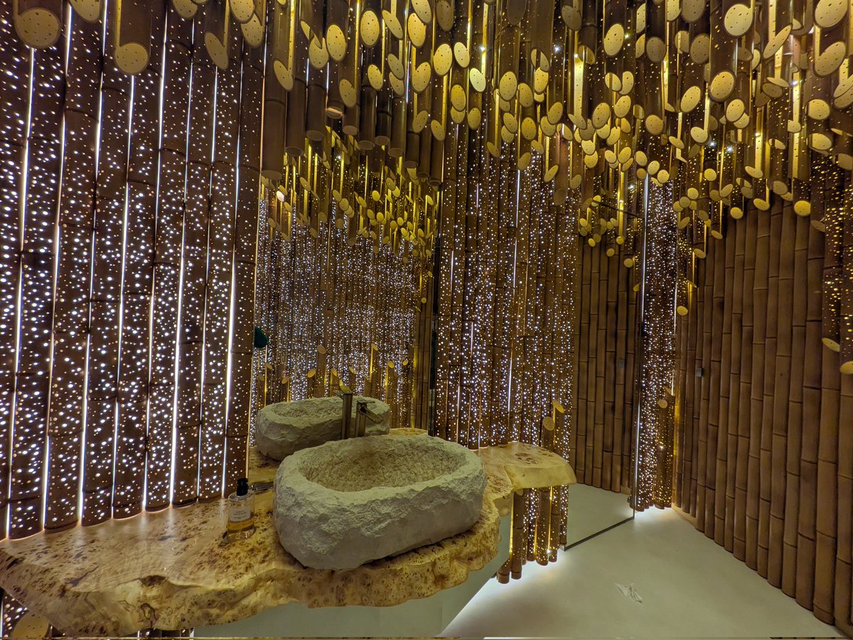 *とも* tweet media