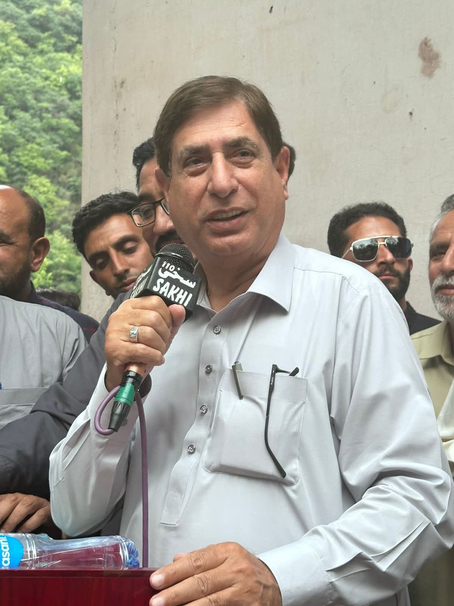 Basharat Mir 💙بشارت میر tweet media