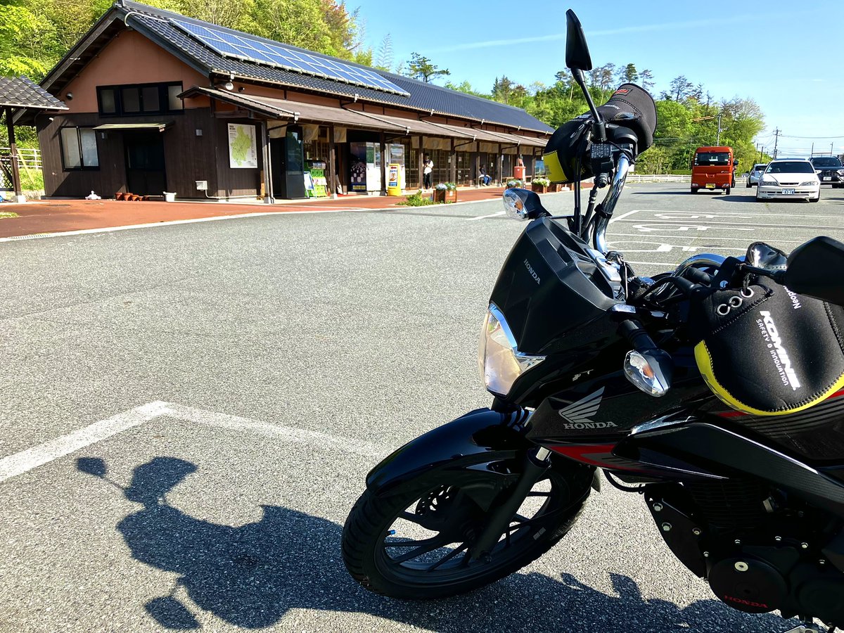To_King_Penguin's tweet photo. 家族へお土産買って帰りま〜す！ https://t.co/7JP2X149W8
