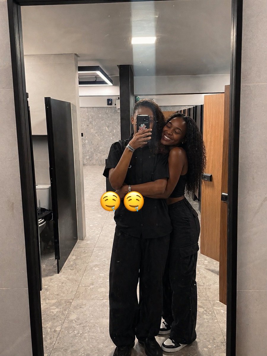 negresca_ tweet media