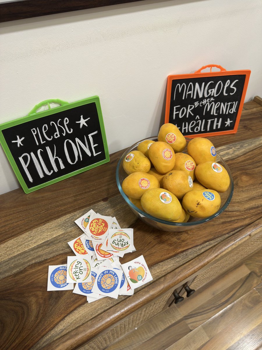 AakritiJoannaa's tweet photo. Mangoes for all clients coming in today!! Tried and tested by the team, can confirm they’re 💯. And the office smells ridiculously good , so there’s that too. #mangoesformentalhealth https://t.co/lyN3DbhR8G