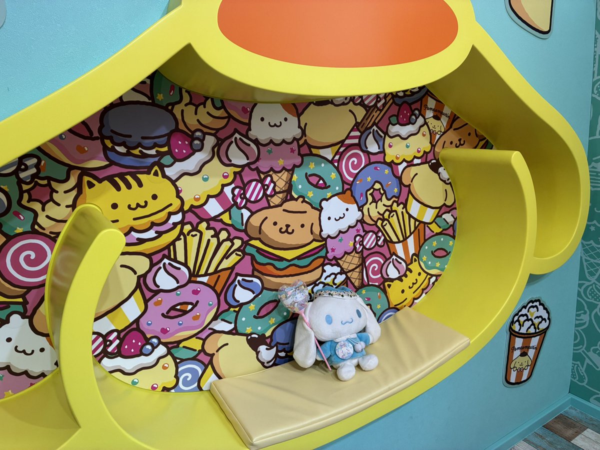 シナもと tweet media