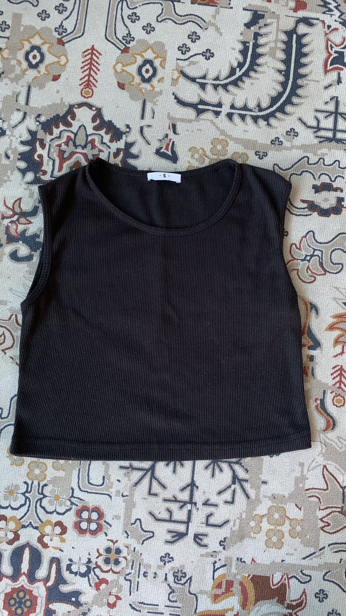 urmwood's tweet photo. wts tanktop size S
20k https://t.co/ERKNyVWcCW