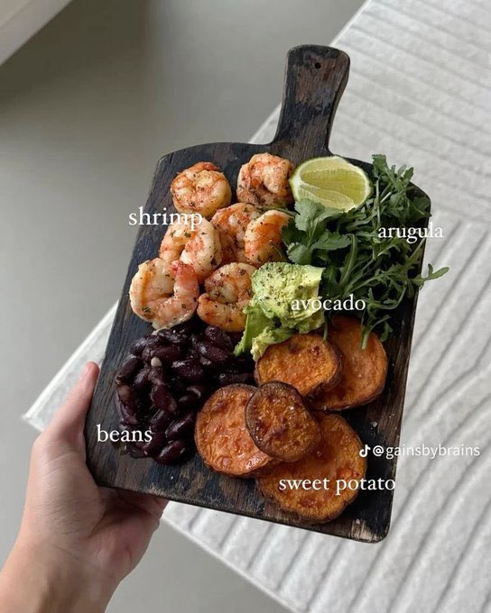 kina_Girly's tweet photo. Eating clean  &amp; healthy <3 https://t.co/gZxy97NoK7