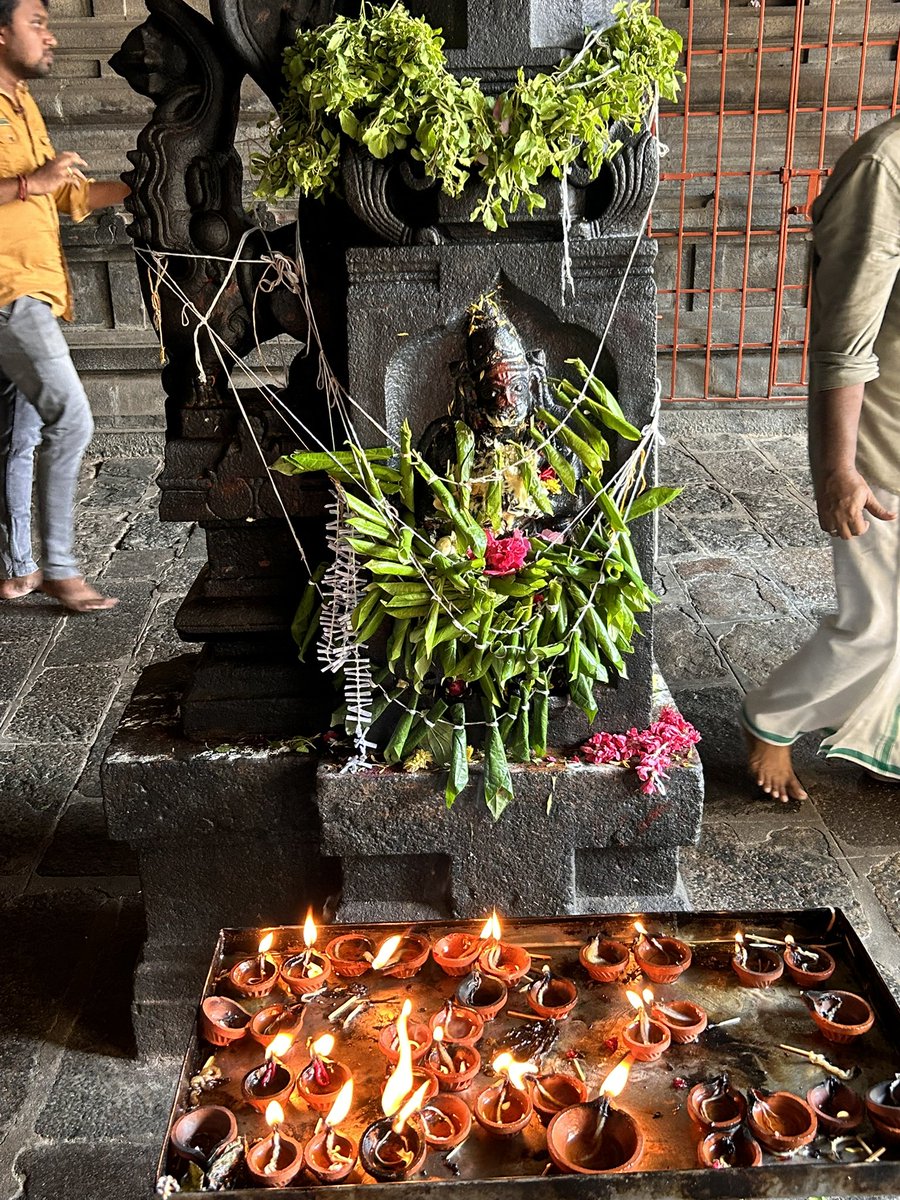 PantryCar's tweet image. Jai Shri Ram! Jai Hanuman! 🙏🏼😇

At Parthasarathy Kovil today. 

#Saturday #Triplicane #ThiruAlliKeni #Parthasarathy #Chennai #JaiHanuman #JaiShriRam