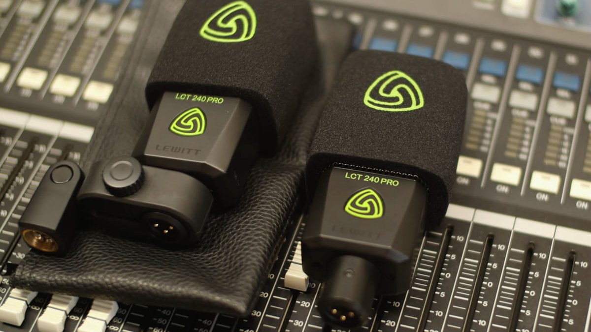 uptone_pl's tweet image. @LewittAudio #LCT240PRO: wokal, podcast, gitara akustyczna i domowe studio. Hubert Siembida sprawdza, czy jeden mikrofon naprawdę może ogarnąć to wszystko.

#LEWITT #Microphone #HomeStudio #PodcastMic #RecordingSetup #ContentCreatorGear #AudioGear #uptone

uptone.pl/studio/sprzet-…
