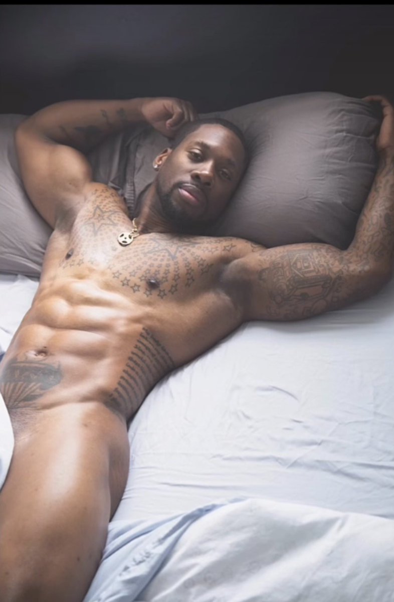 Maleeyecan53414's tweet photo. Damn he's sexy
#blacktwitte #blackmen #sexyblackmen https://t.co/KuVYO1ofYq